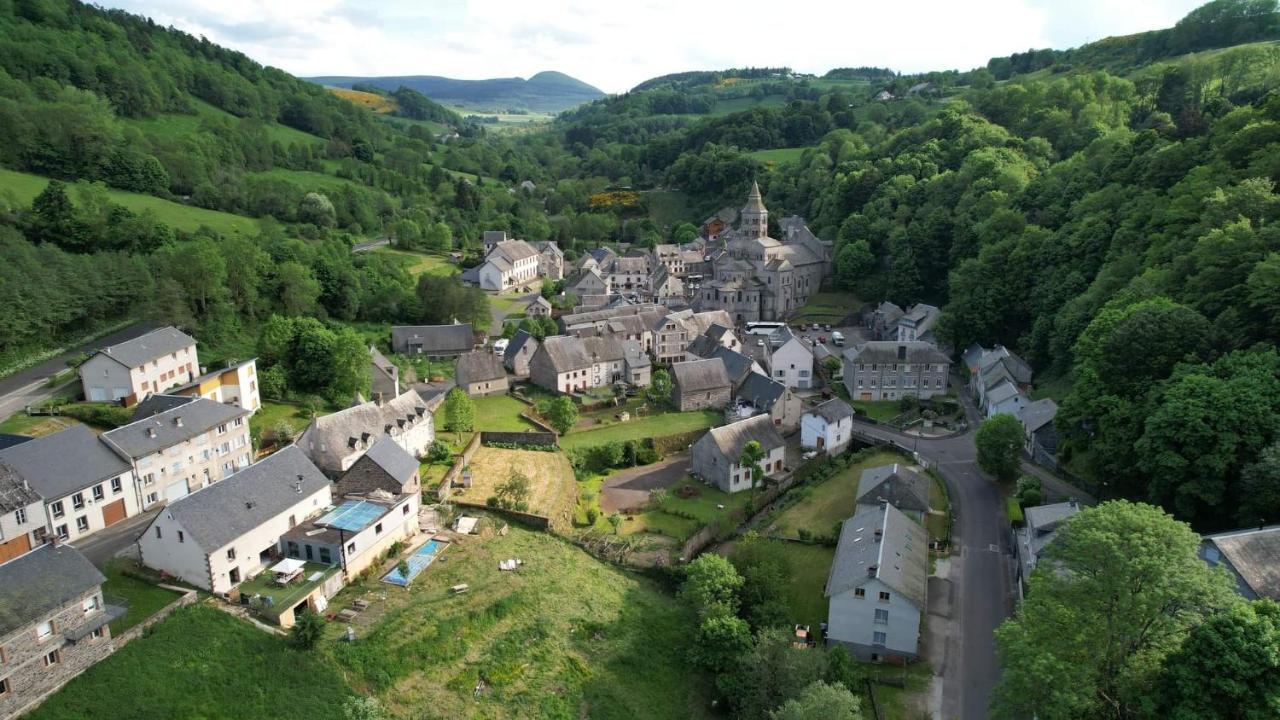 Tulipe, Appartement 5 Personnes, Entre Sancy Et Volcans D'Auvergne Orcival Eksteriør bilde